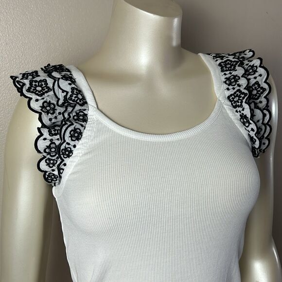 New LOFT Ann Taylor size XS ribbed embroidered eyelet ruffle sleeve NWT - Picture 2 of 8